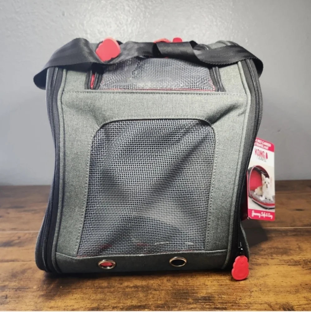 Kong 2 in 1 Pet Carrier And Travel Mat
